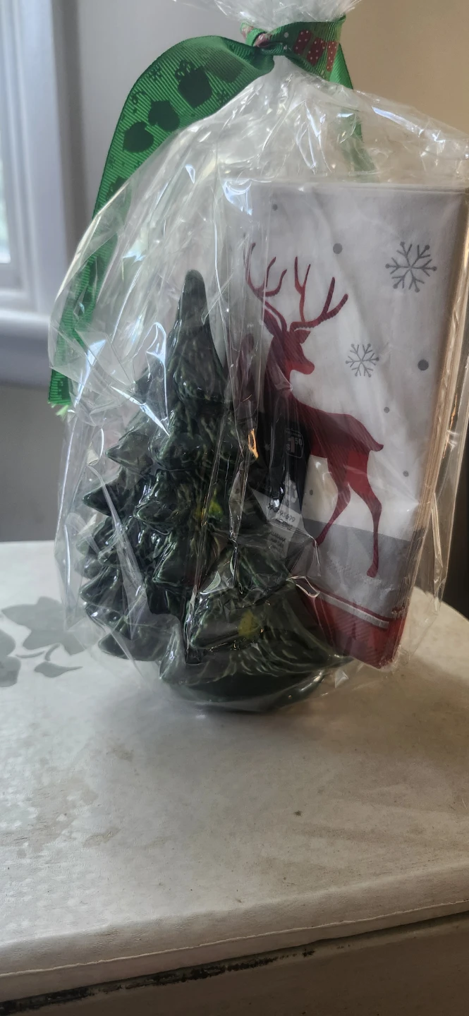 Ceramic xmas napkin holder