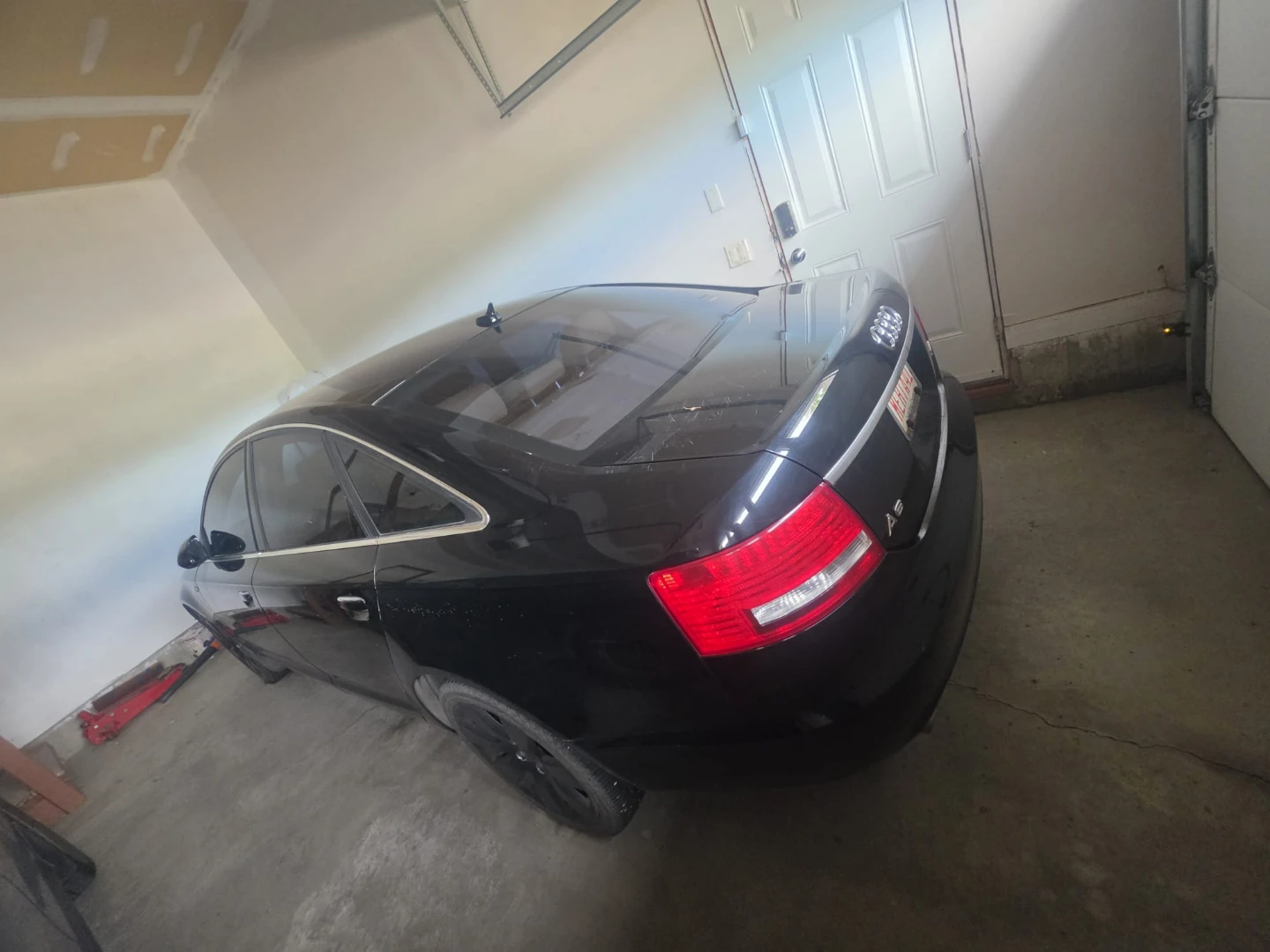 Black Audi A6 - photo 4