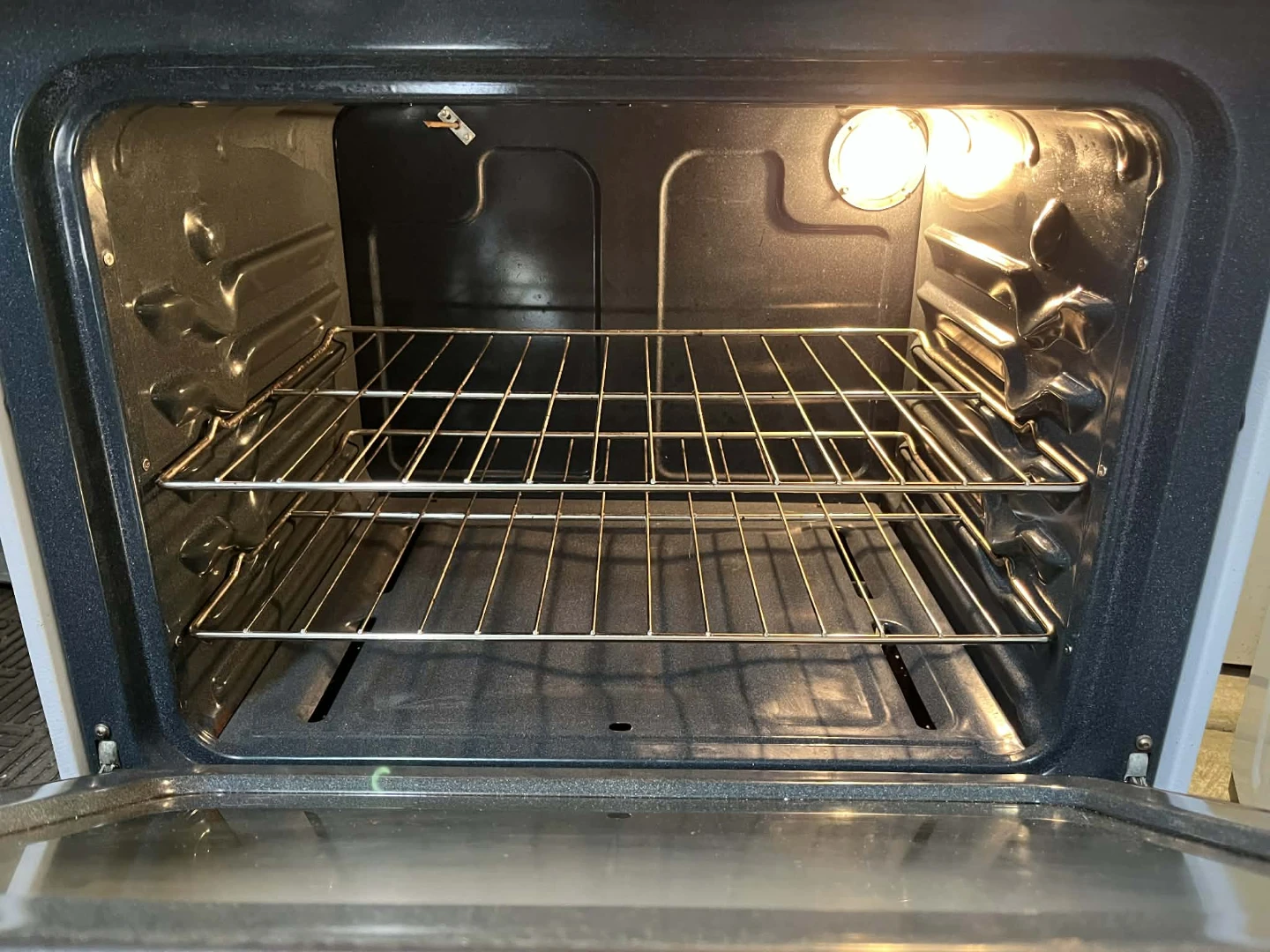 White GE Gas Range - photo 2
