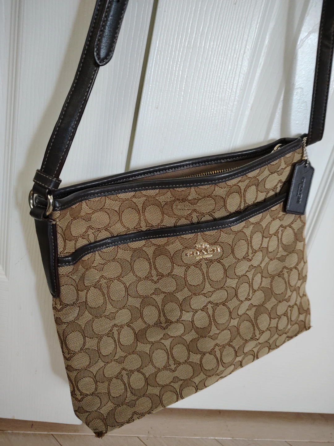 Coach Signature Canvas Crossbody Bag