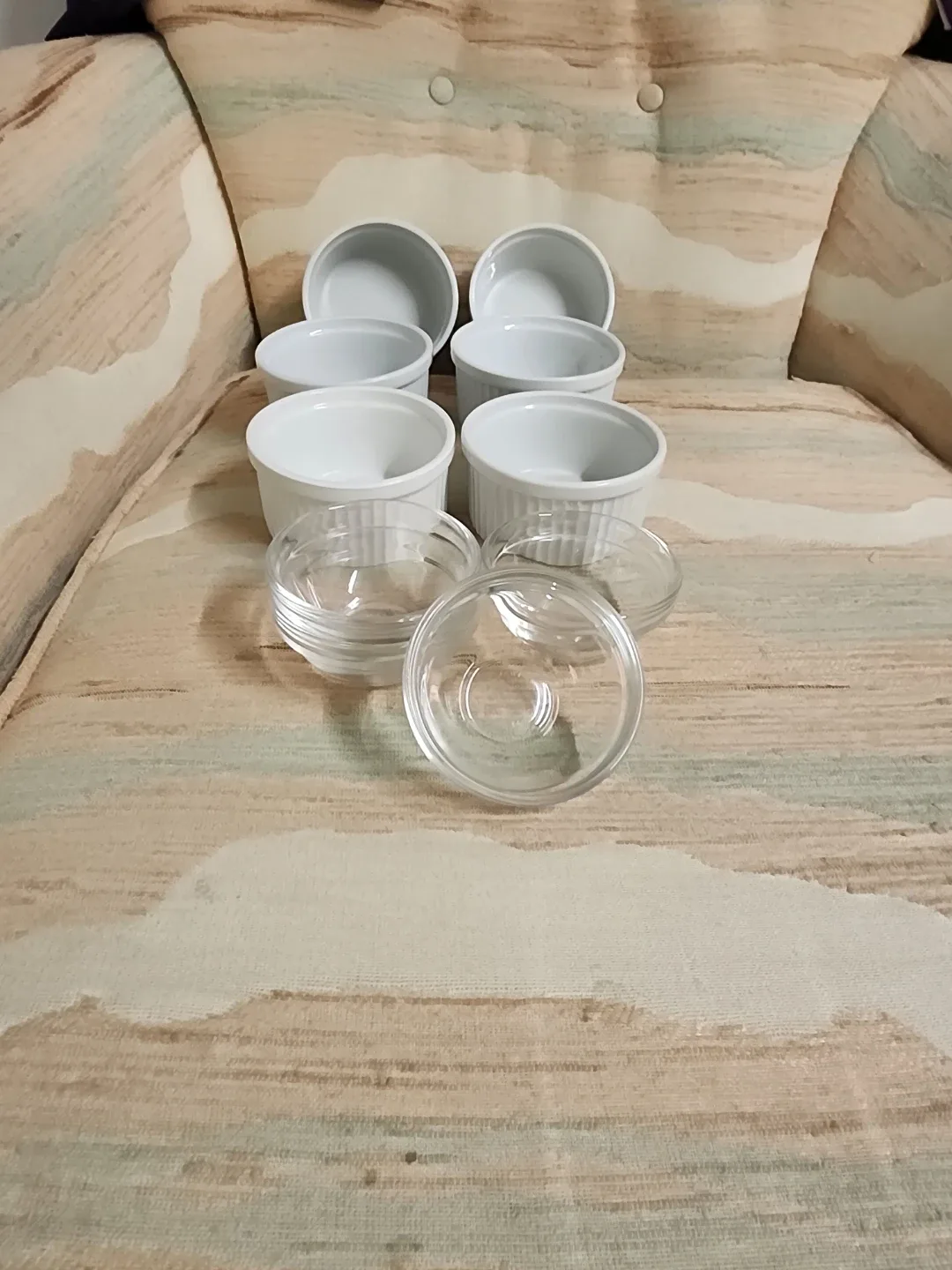 Set of 6 White Ceramic Ramekins & 4 Glass Lids