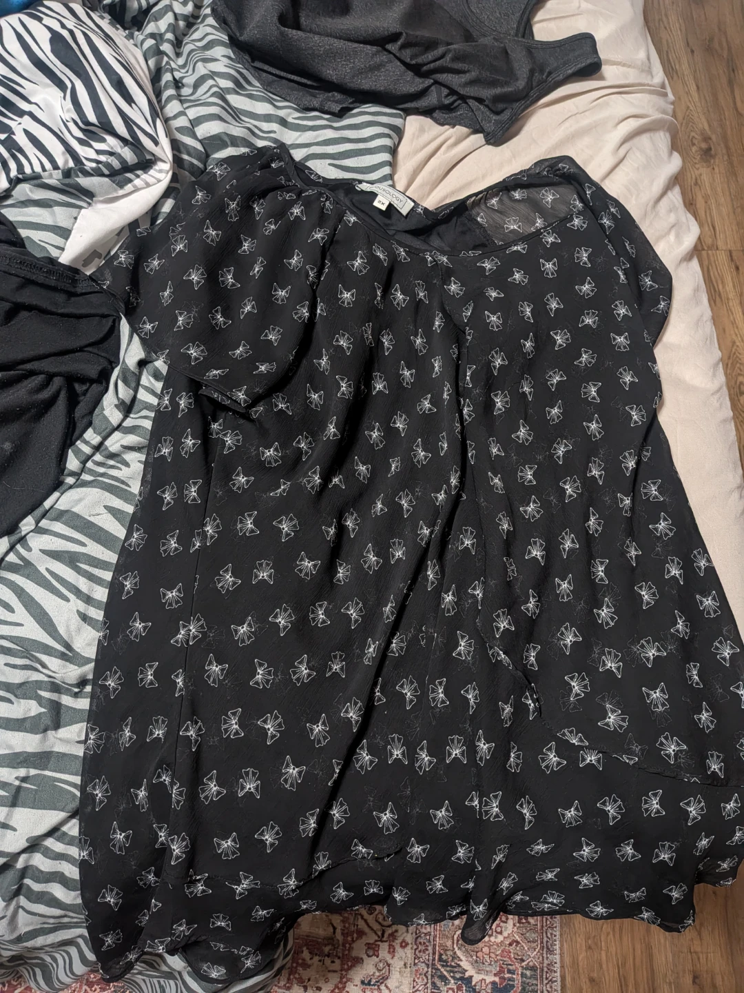 sheer black blouse pick up in St Albert - photo 2