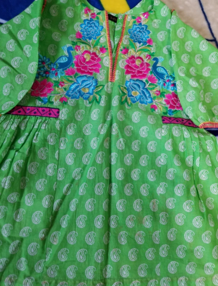 Kids Embroidered J. Lawn kurti Green ⚽️