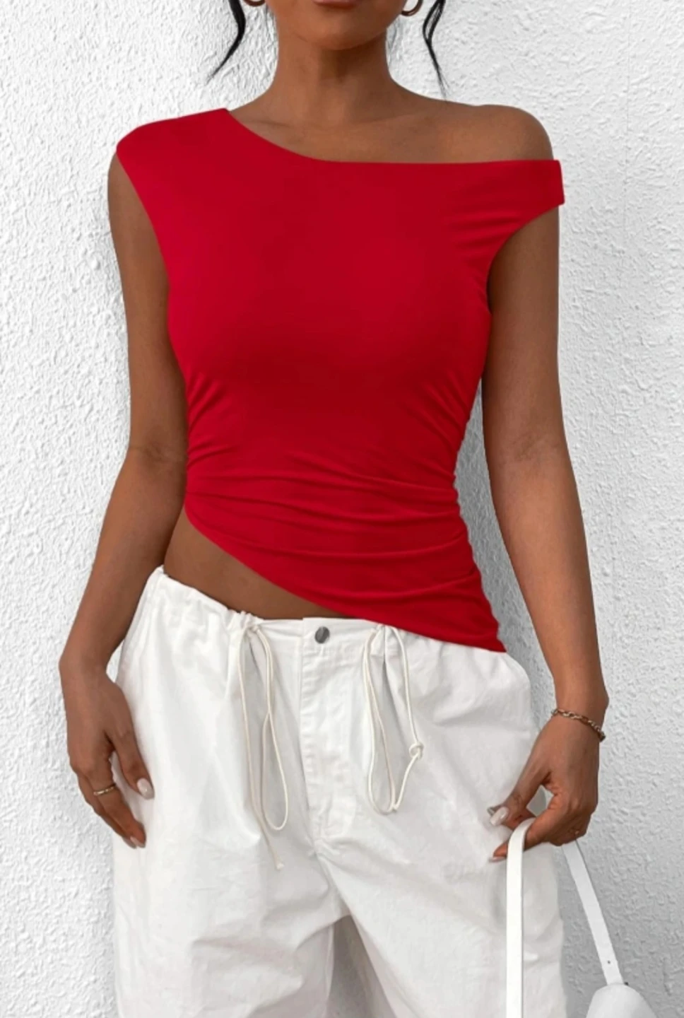 BNWT PRETTYGARDEN Women's Red One Shoulder Ruched Tank Top - photo 4