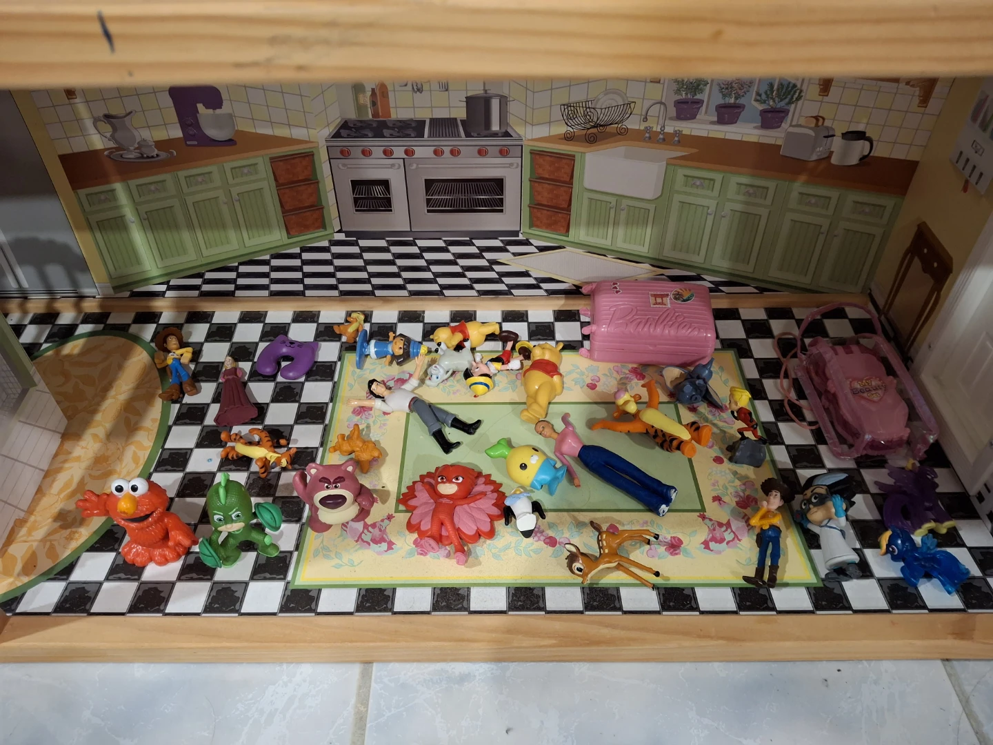 Disney Princess Dollhouse with  Figures and Accessories - photo 4