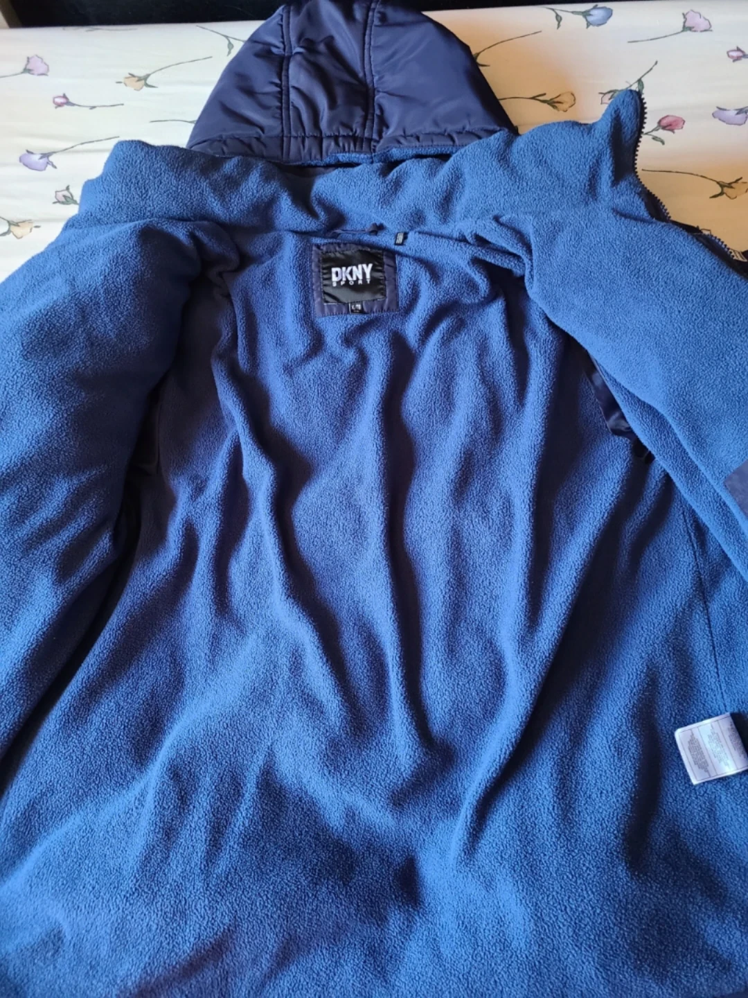 Gently used boys winter coat XL - photo 2