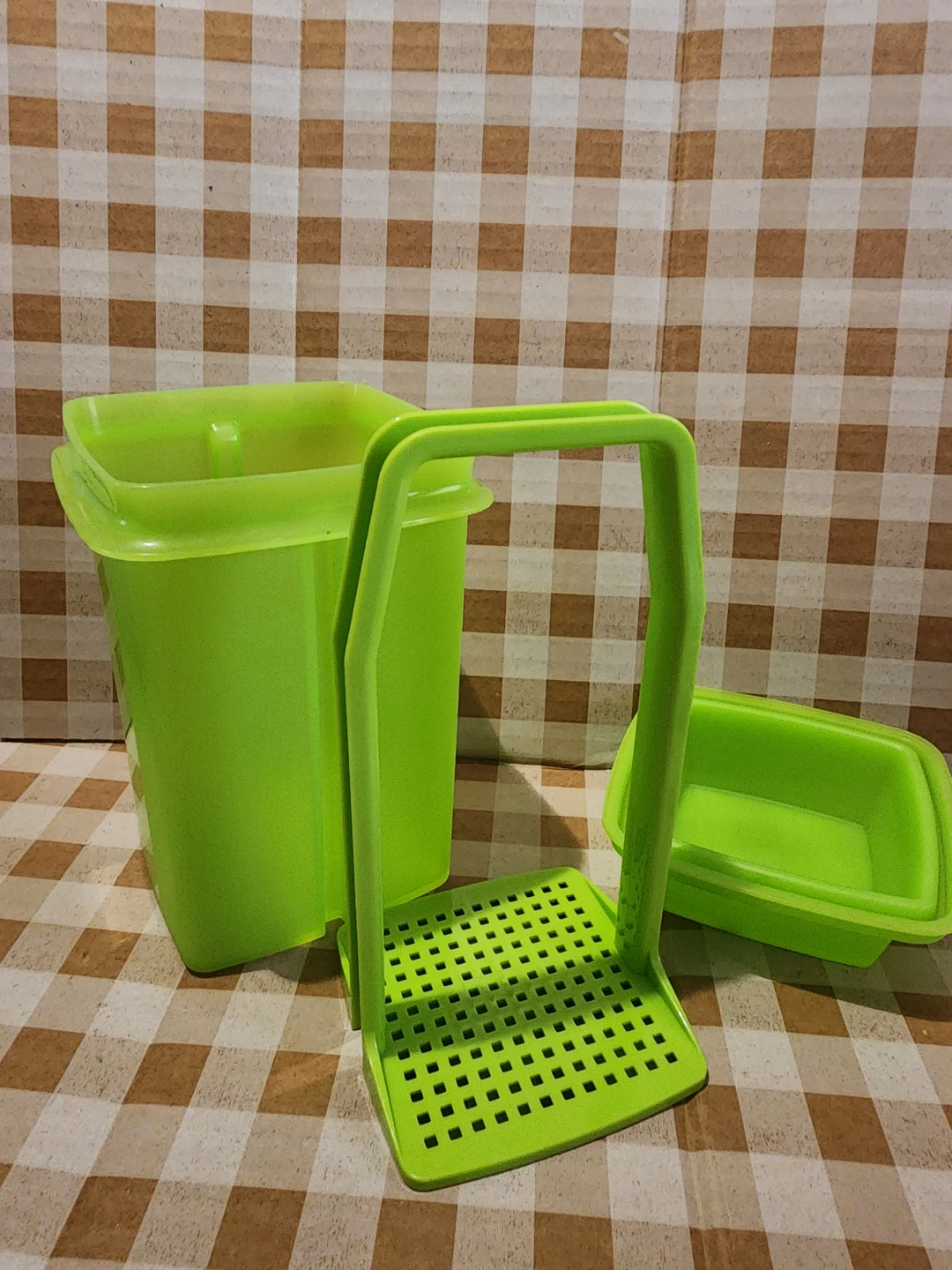 Tupperware Strainer Storage Set - photo 3