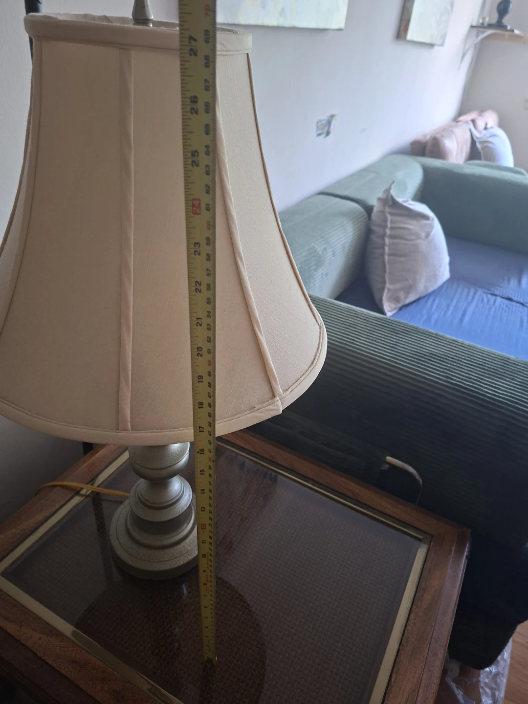 Table Lamp with Beige Shade - photo 5