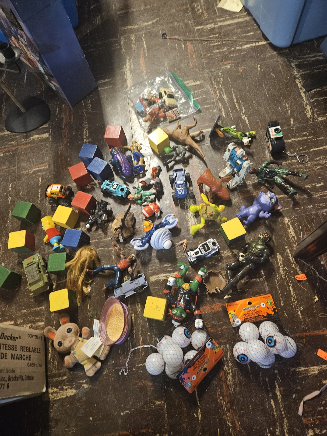 Assorted Action Figures and Toy Lot - photo 2