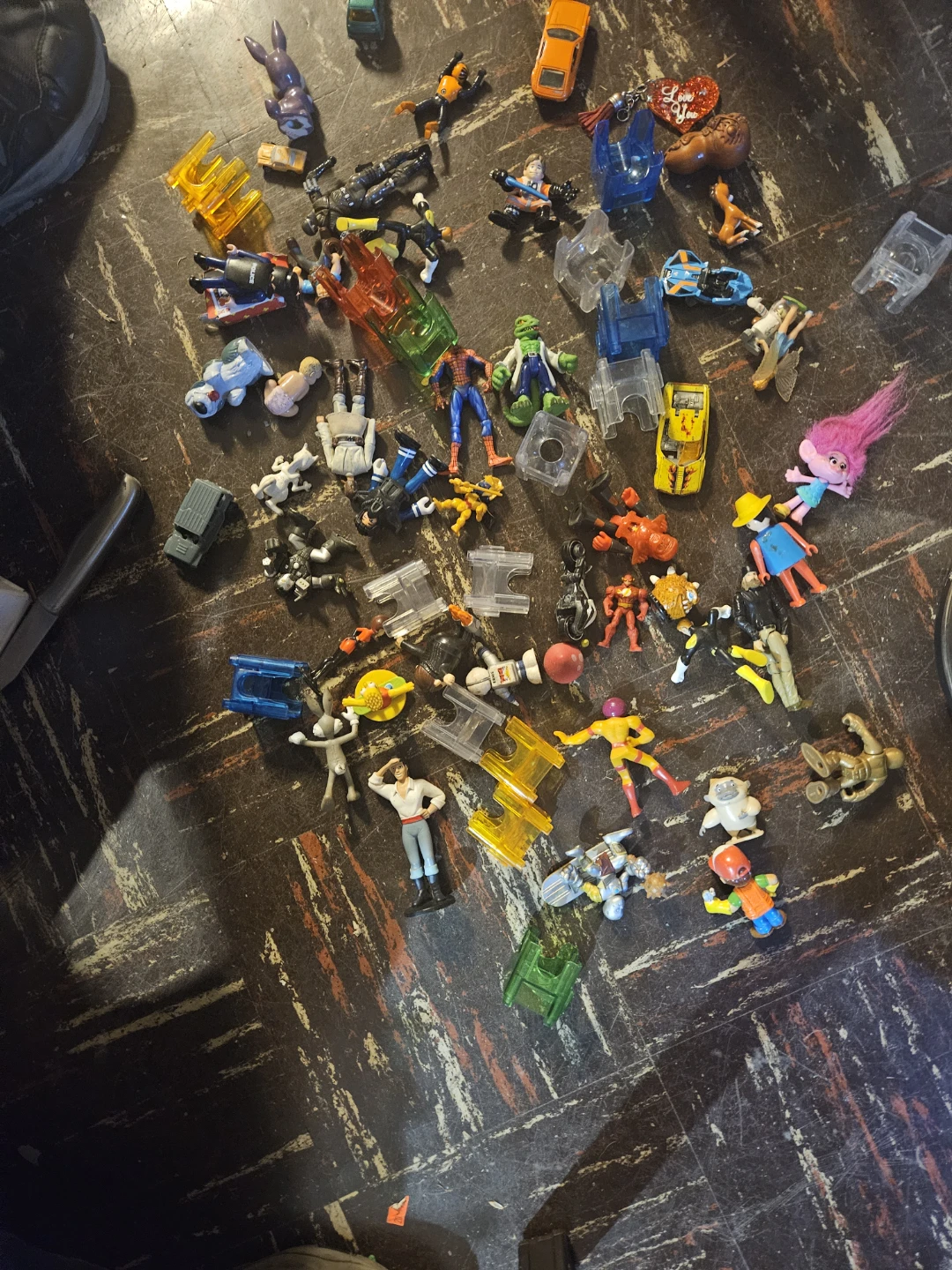 Assorted Action Figures and Toy Lot - photo 5