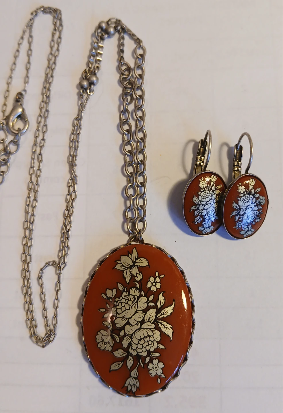 Floral Pendant Necklace and Earrings Set - photo 2