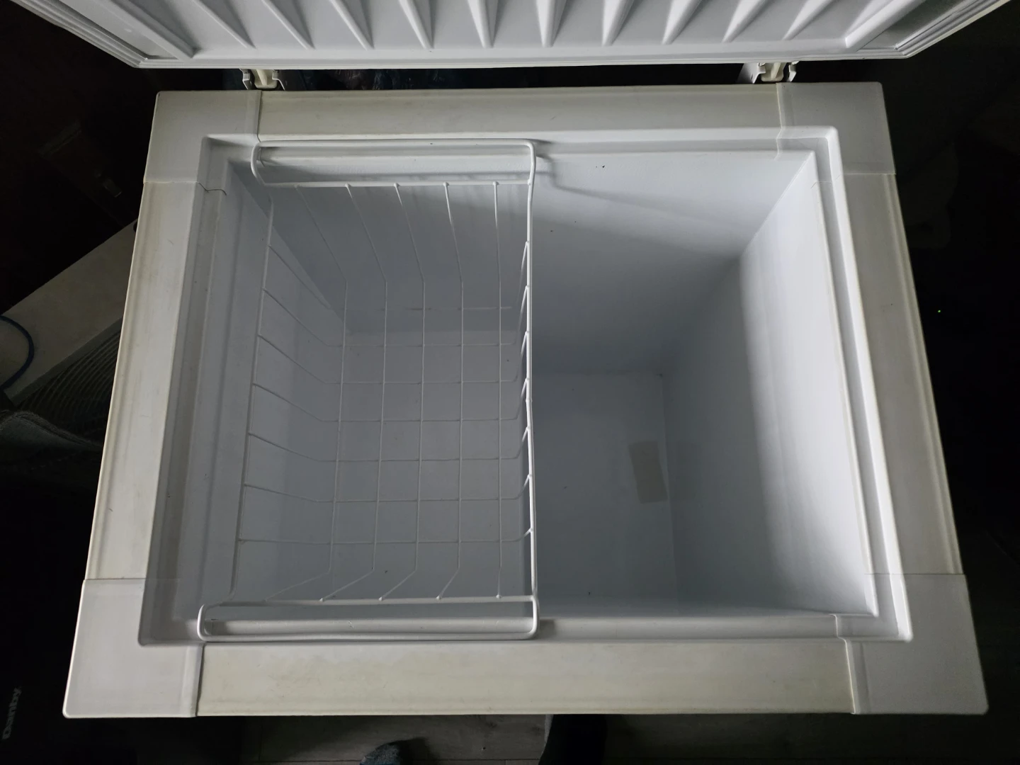Small Chest freezer - photo 2