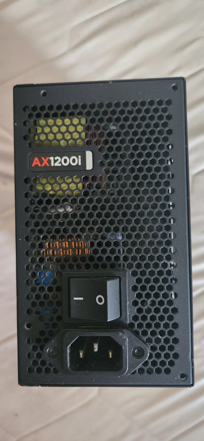 Corsair AX1200i Power Supply - photo 5