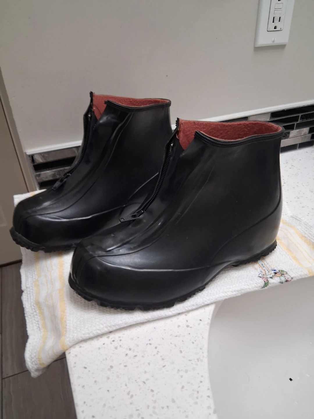 Prince Rubber Galoshes Size 6