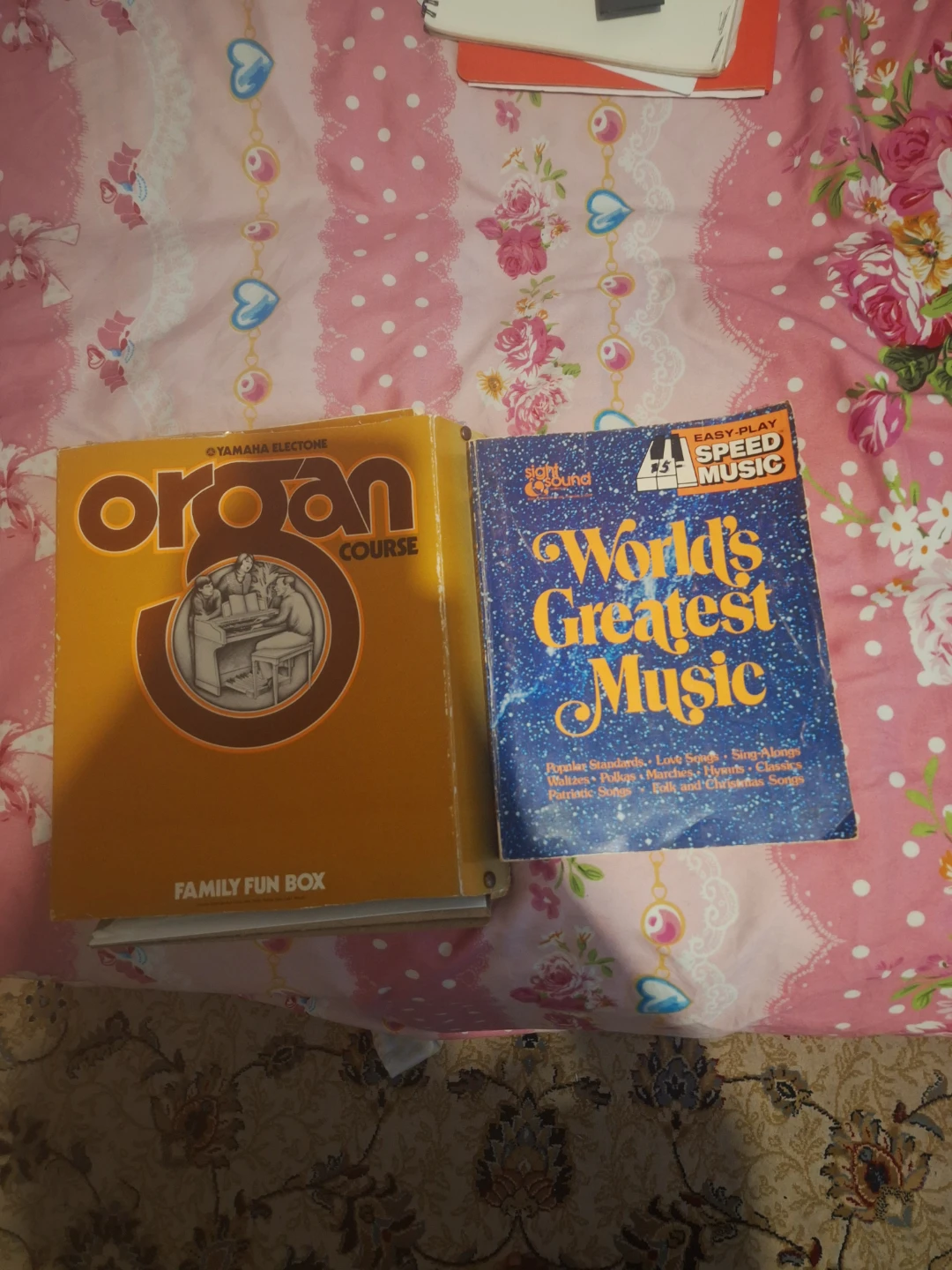Yamaha organ and organ course books - photo 2