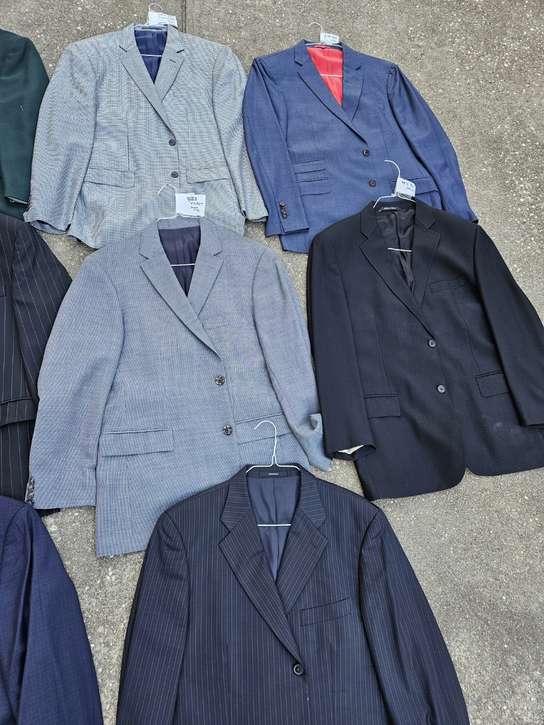 8 quality jackets and 6 suits size 44R - photo 3