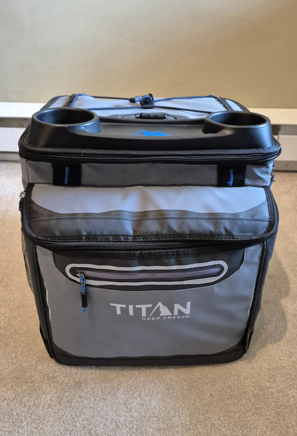 Titan Deep Freeze Rolling Cooler - photo 3