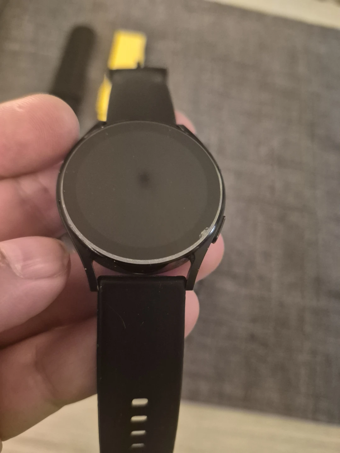 Samsung Galaxy Watch 4 40mm Smartwatch with Accessories - photo 2