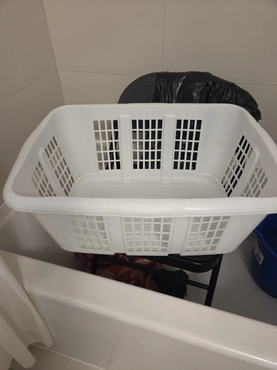 White Laundry Basket - photo 3