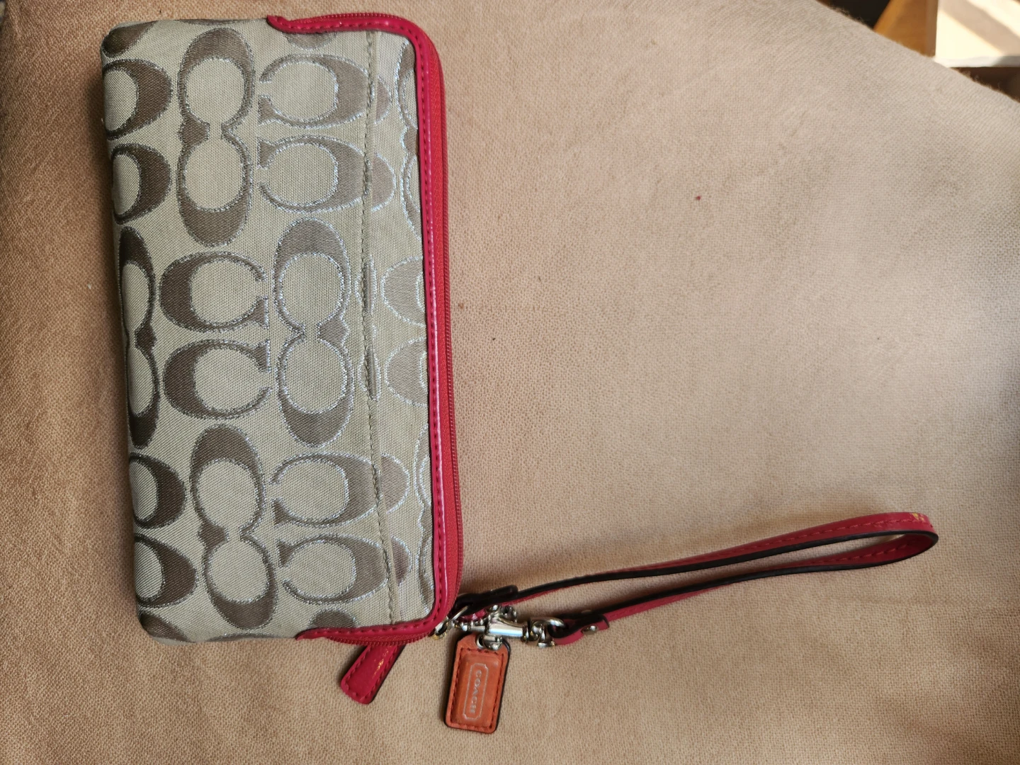 Coach Signature Wristlet Wallet Pink Trim - photo 3