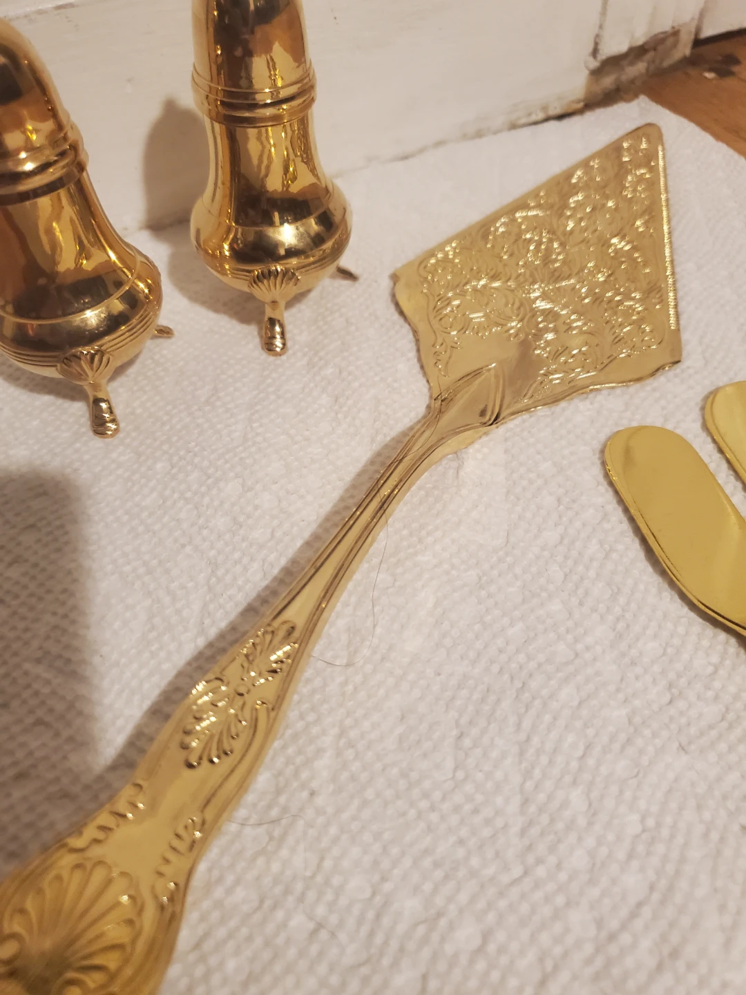 Gold Tone Cake Server Set with 2 Spreaders - photo 3