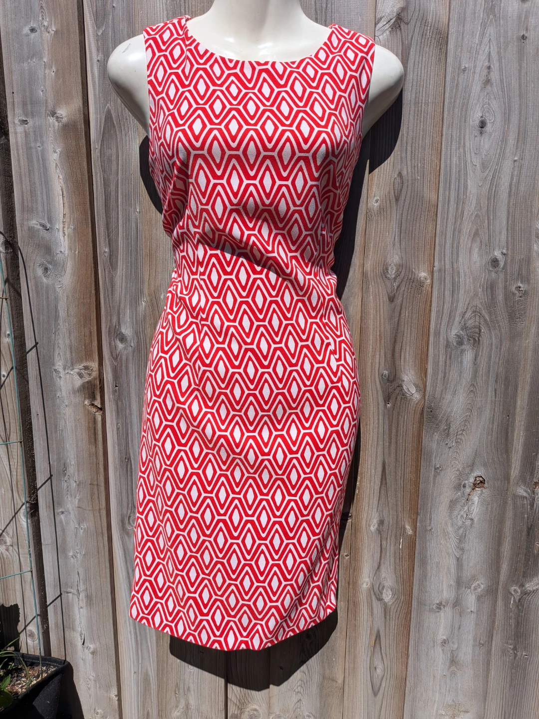 Red and White Diamond Print Sleeveless Dress