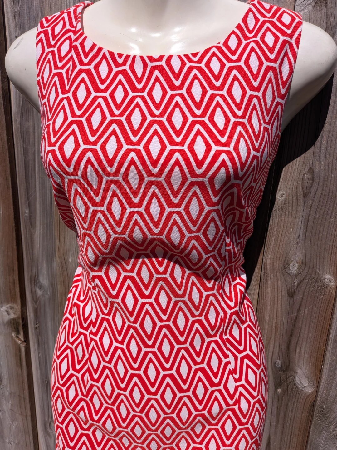 Red and White Diamond Print Sleeveless Dress - photo 3