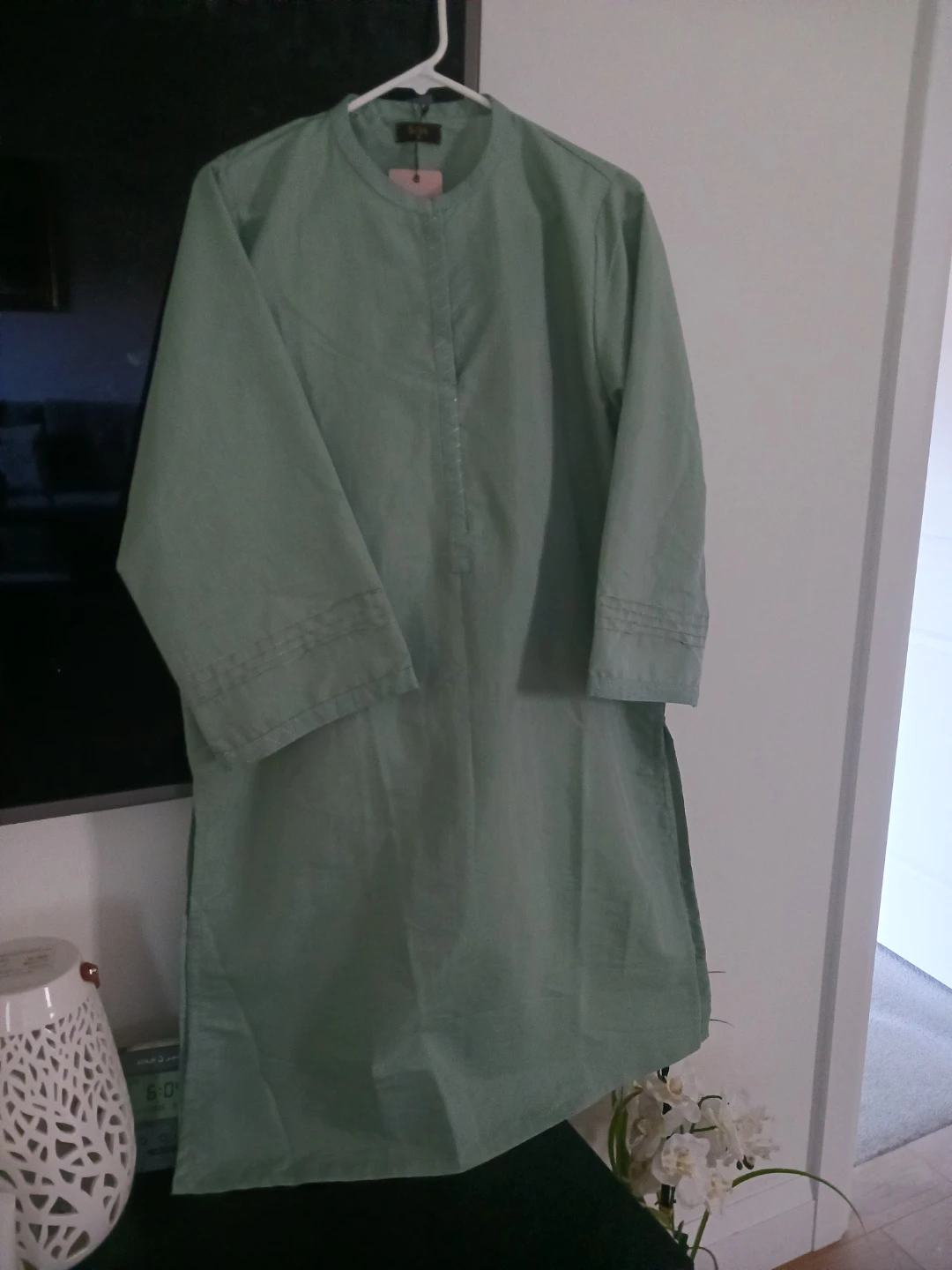 Light Green Kurta and Pants Set - photo 2