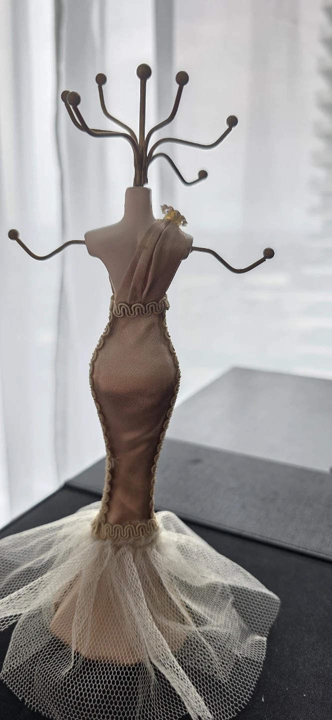 Mannequin Jewelry Holder ⚽️ - photo 2