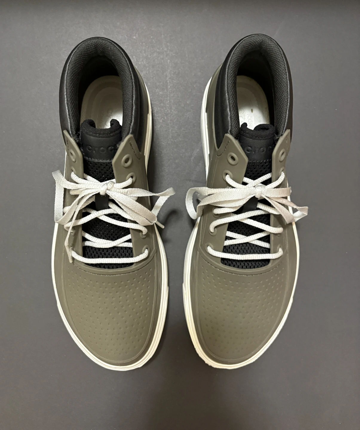 Crocs sneakers size9M - photo 2