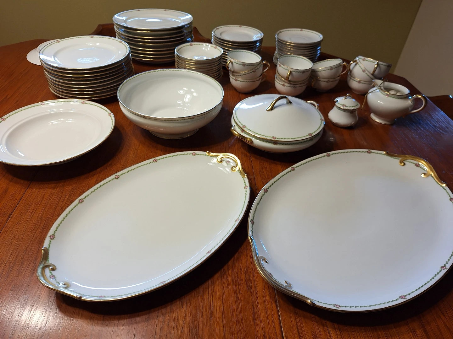 Limoges Haviland France Dinnerware Set