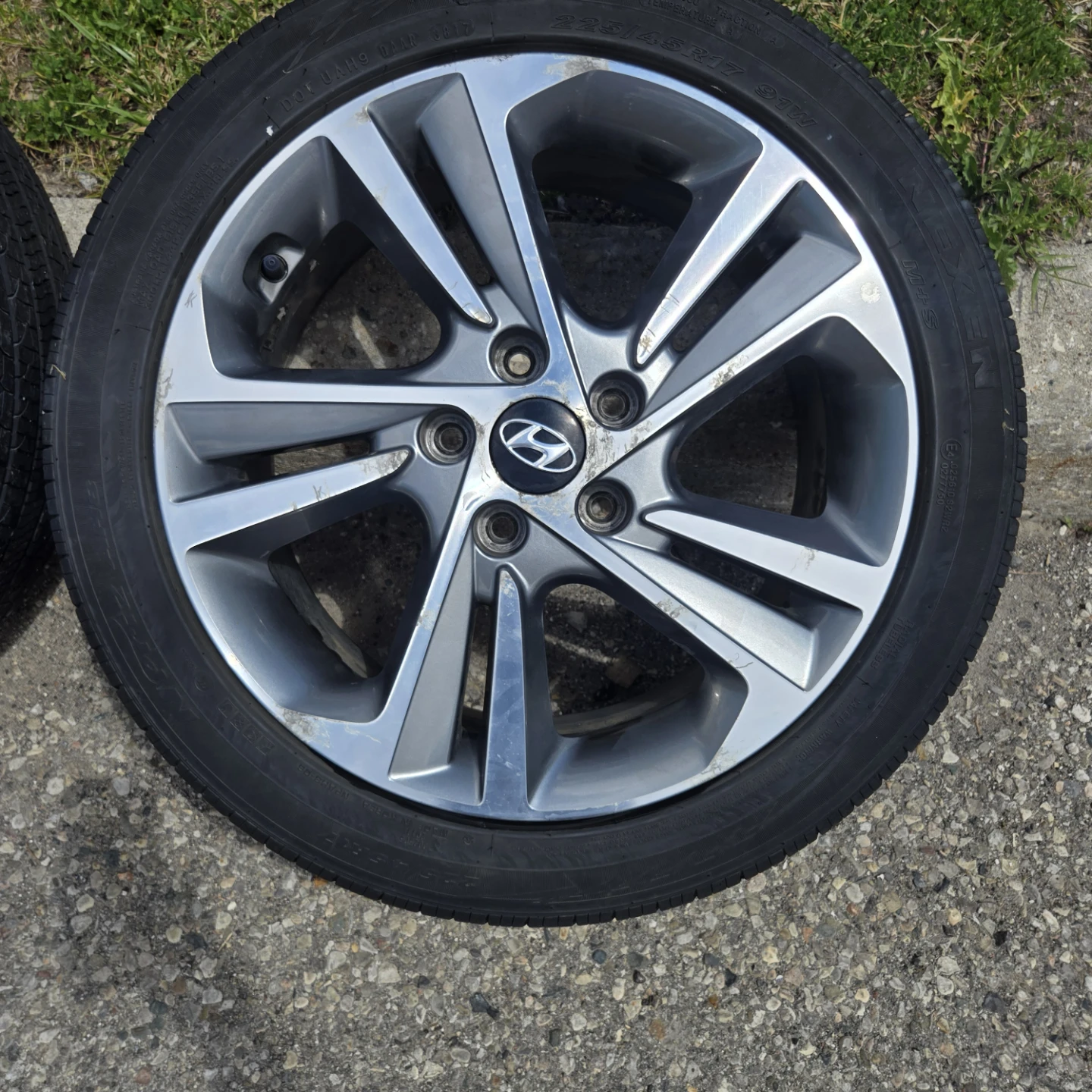 17" OEM Hyundai Wheels & Nexen All-Season Tires - 5x114.3