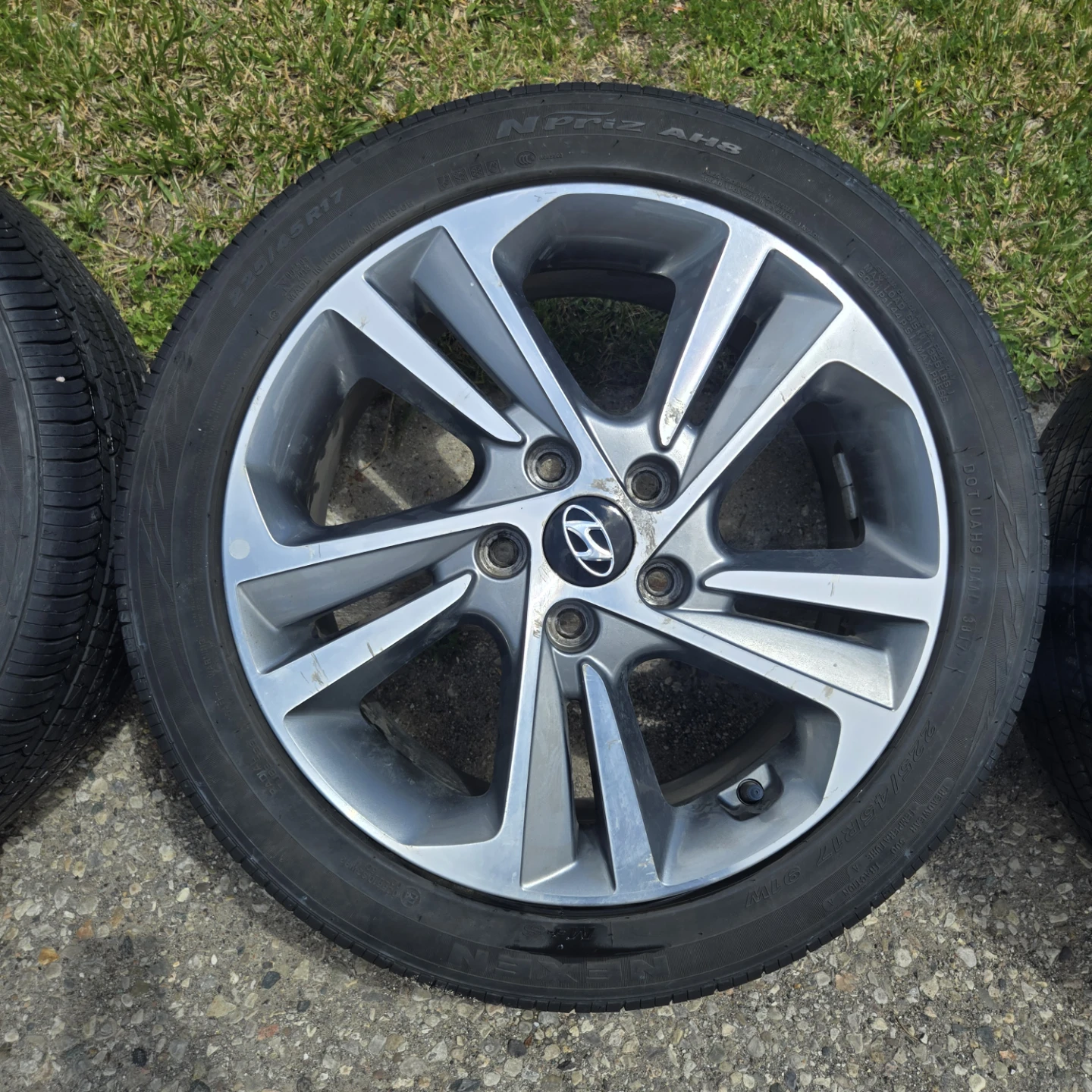 17" OEM Hyundai Wheels & Nexen All-Season Tires - 5x114.3 - photo 4