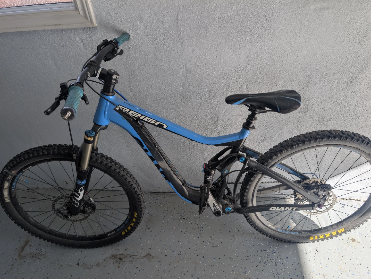Giant Reign SL Fluidform Mountain Bike