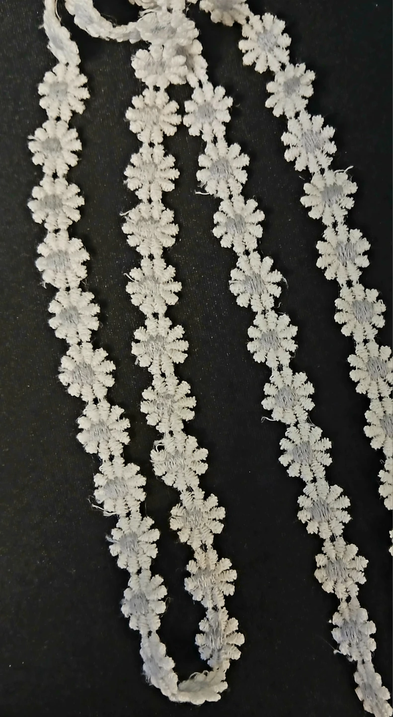 White Daisy Trim Ribbon - 8 feets