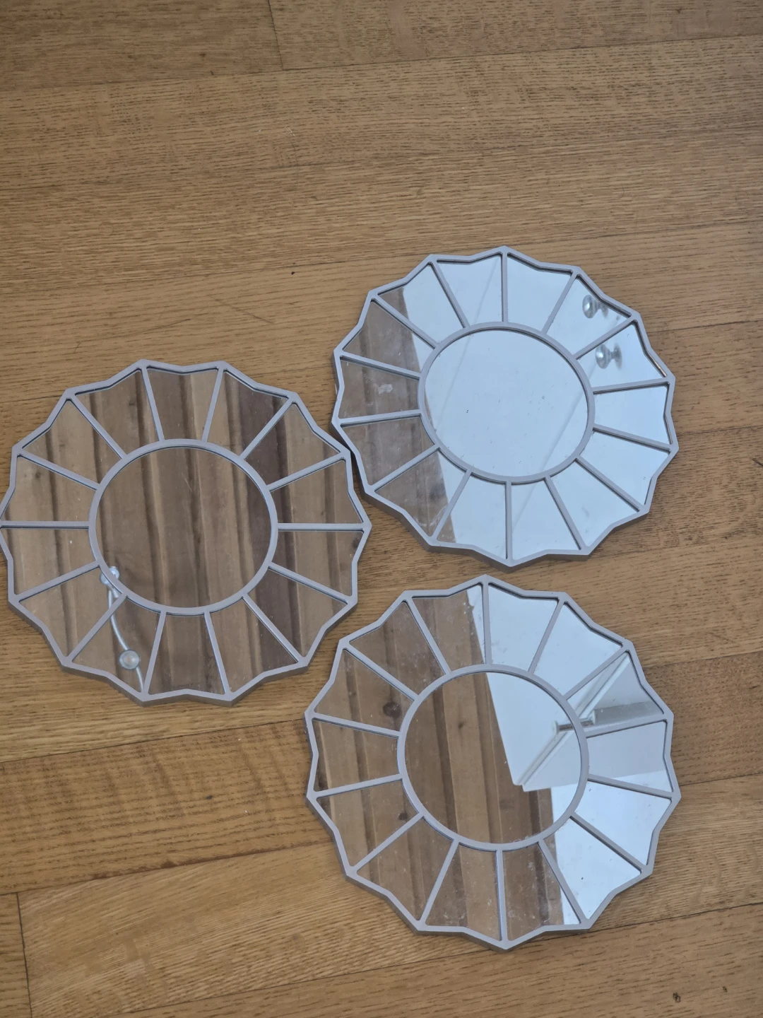 Set of 3 Decorative Sunburst Mirrors