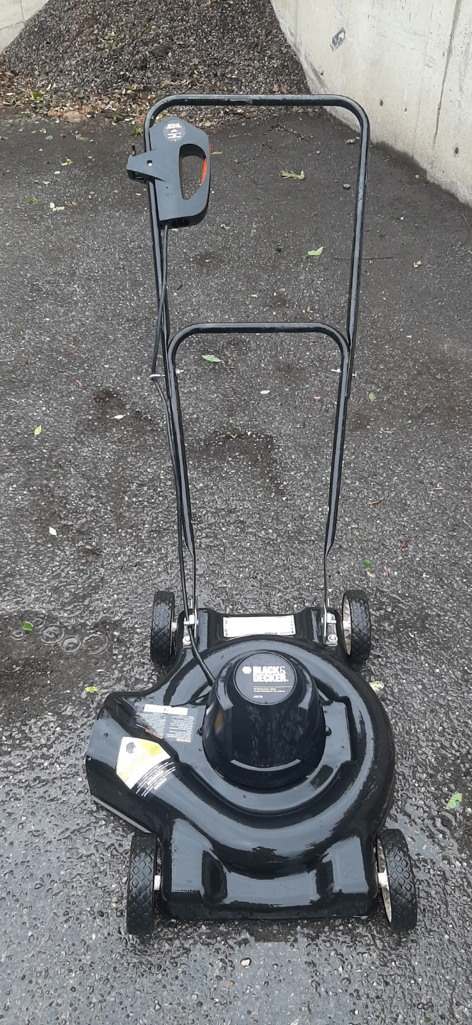 Black & Decker 18" Compact Electric Mower - photo 2
