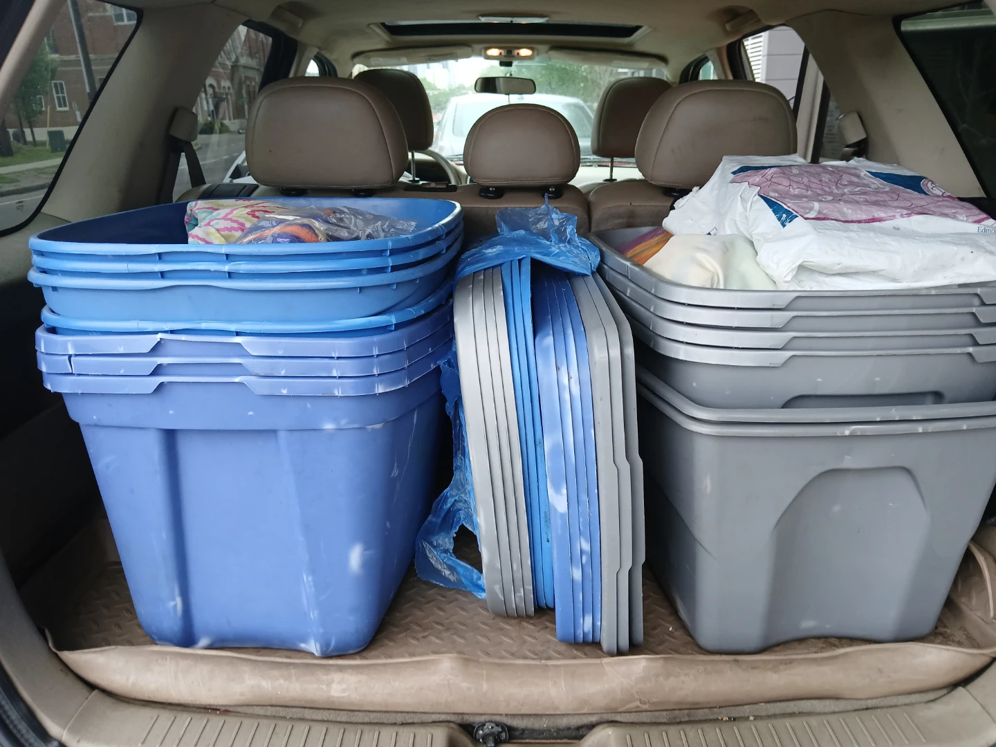 Plastic Storage Totes/Tubs