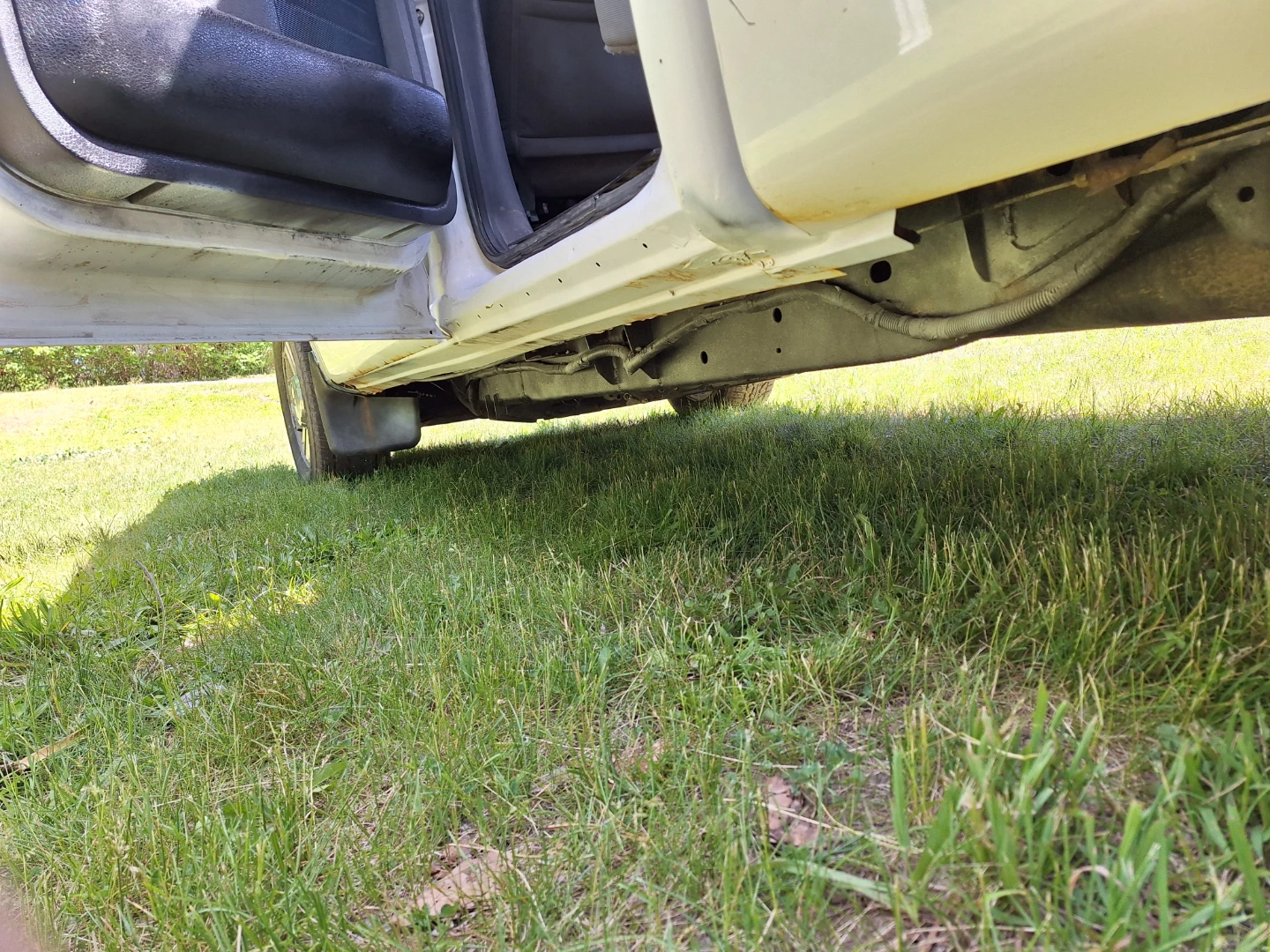 White Ford F-150 4x4 Truck - photo 5