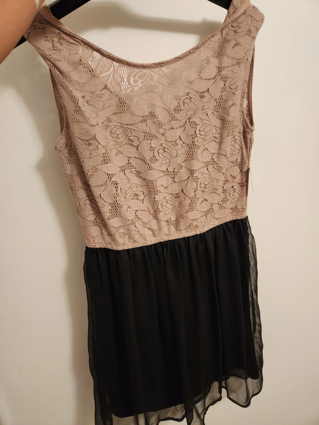Dynamite Mauve Lace and Black Dress ⚽