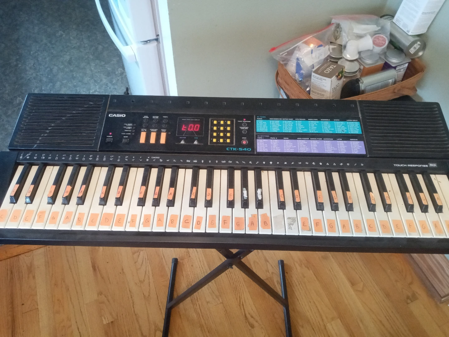 Vintage Casio CTK-540 Electronic Keyboard with adapter, Stand - photo 2