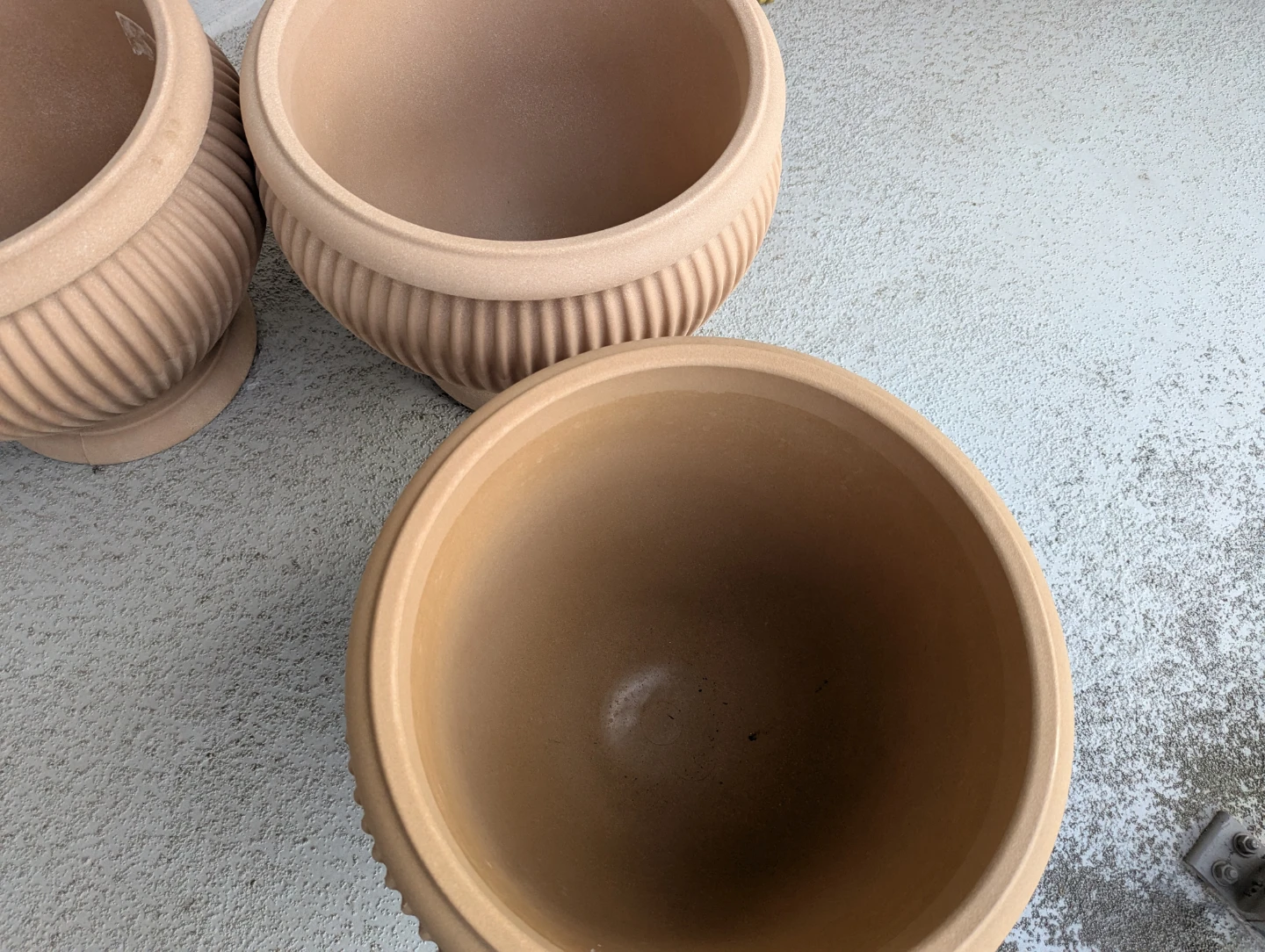 Tuscan Urn Style Planters (Set of 3) - photo 2