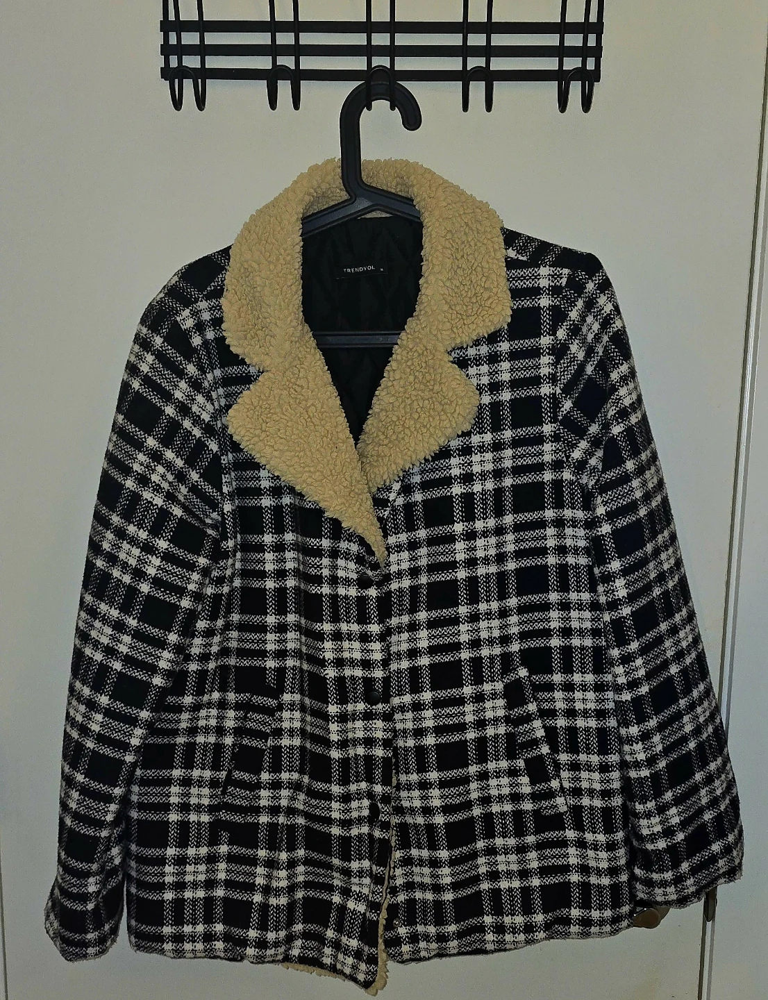 Women's Plaid Jacket with Sherpa Collar