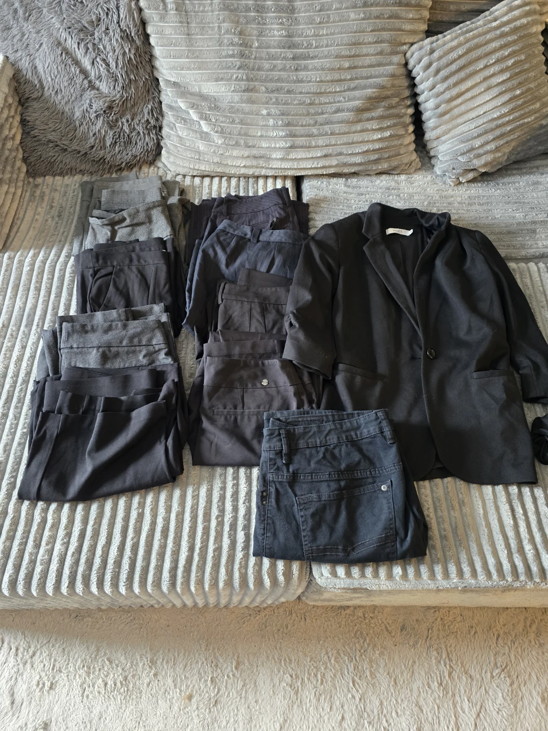 Huge Women's Clothing & Bag Bundle - Size M/L - photo 3