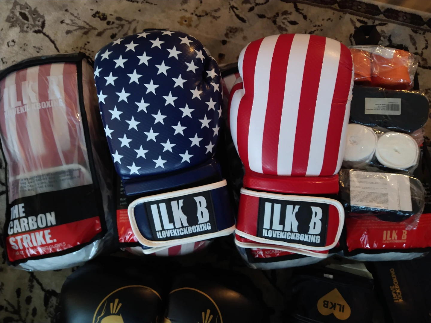 16oz-20oz Variety of New Boxing gloves FREE set of Hand Wraps - photo 4
