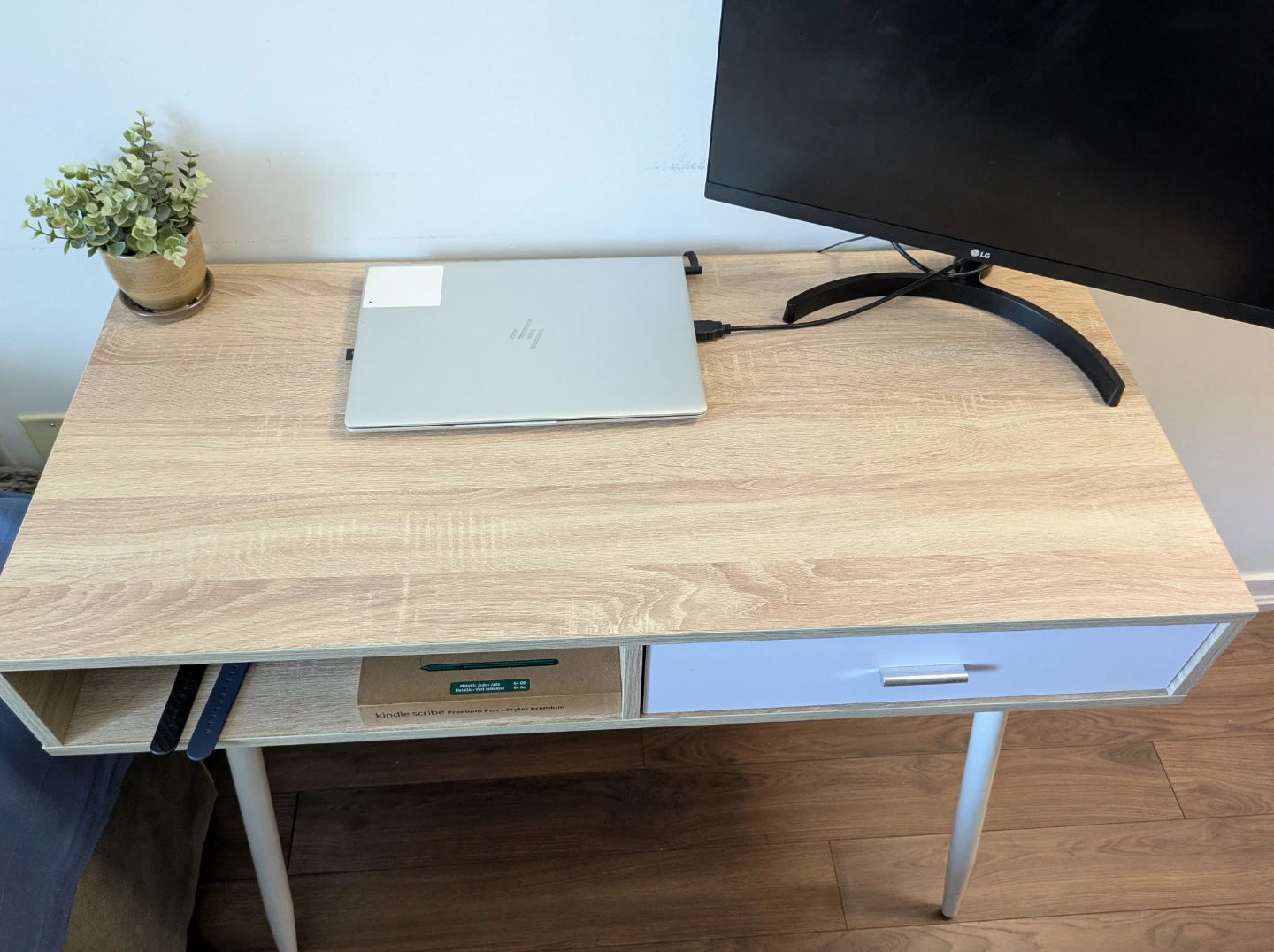 Light Wood Desk with Drawer