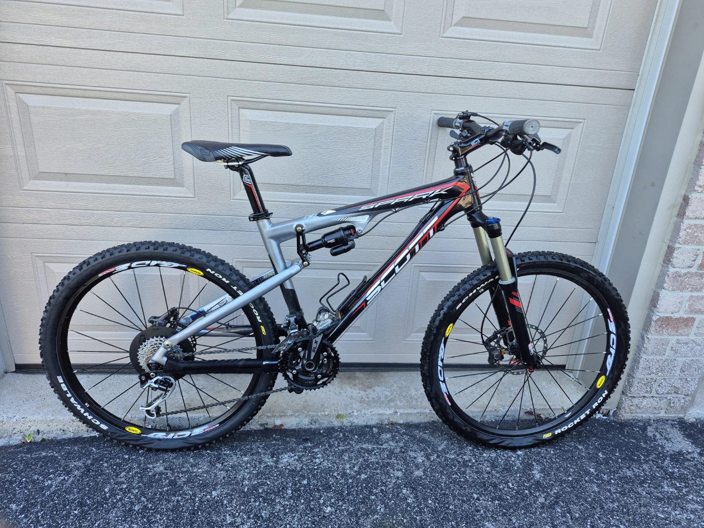 Scott Spark 20 full suspension mountain bike Medium