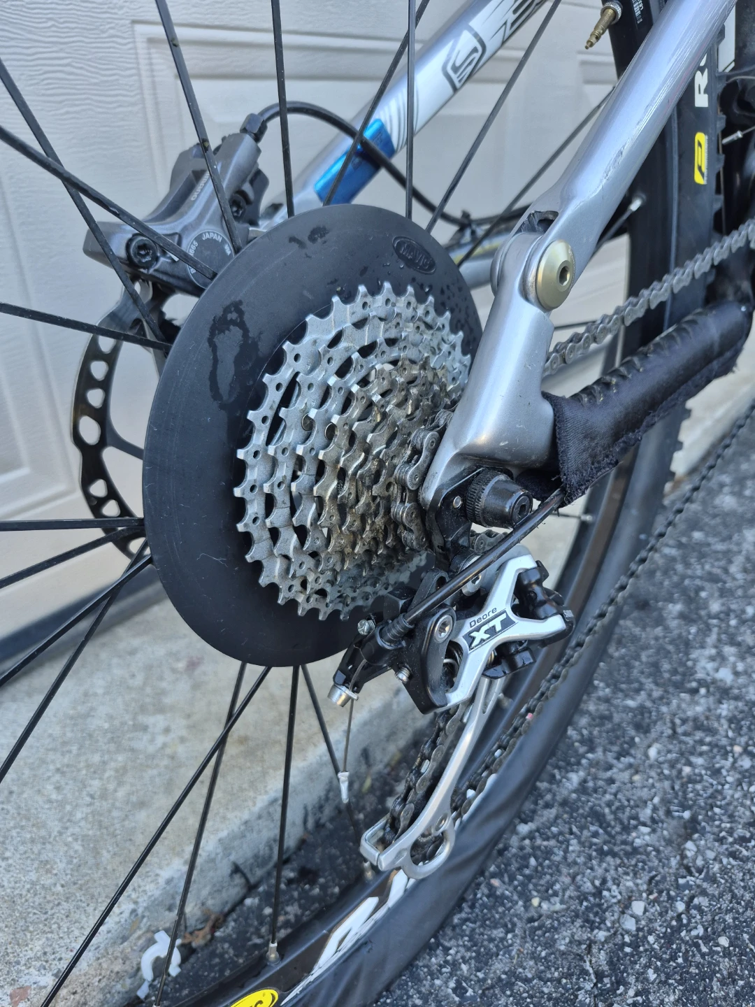 Scott Spark 20 full suspension mountain bike Medium - photo 2