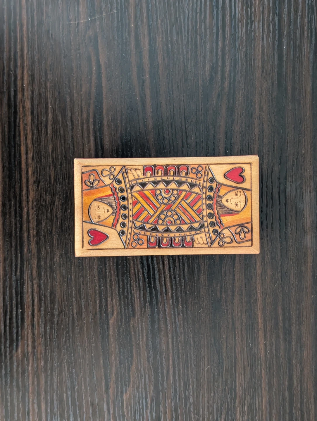 Small decorative wooden box Queen of hearts