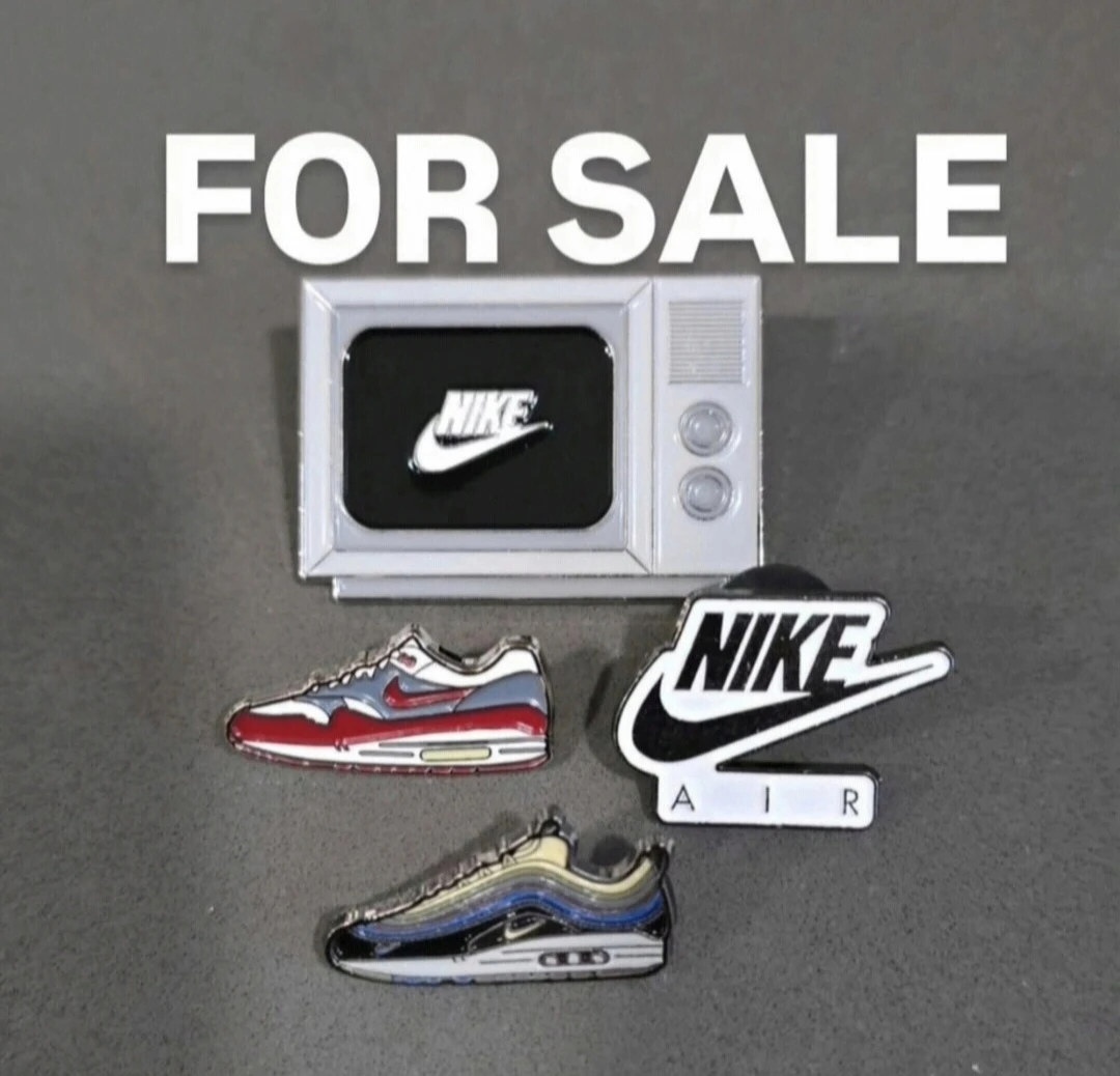 Nike, Jordan lapel pins